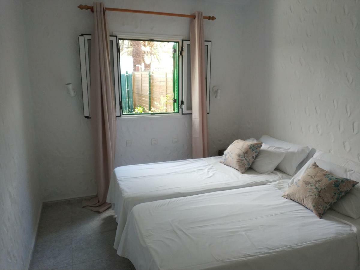 Bungalow With Private Garden Nex To Yumbo Center Villa Maspalomas  Bagian luar foto